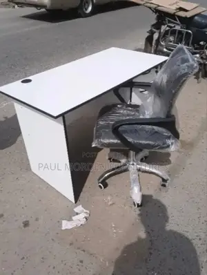 Minimalist Office Desk and Chair
