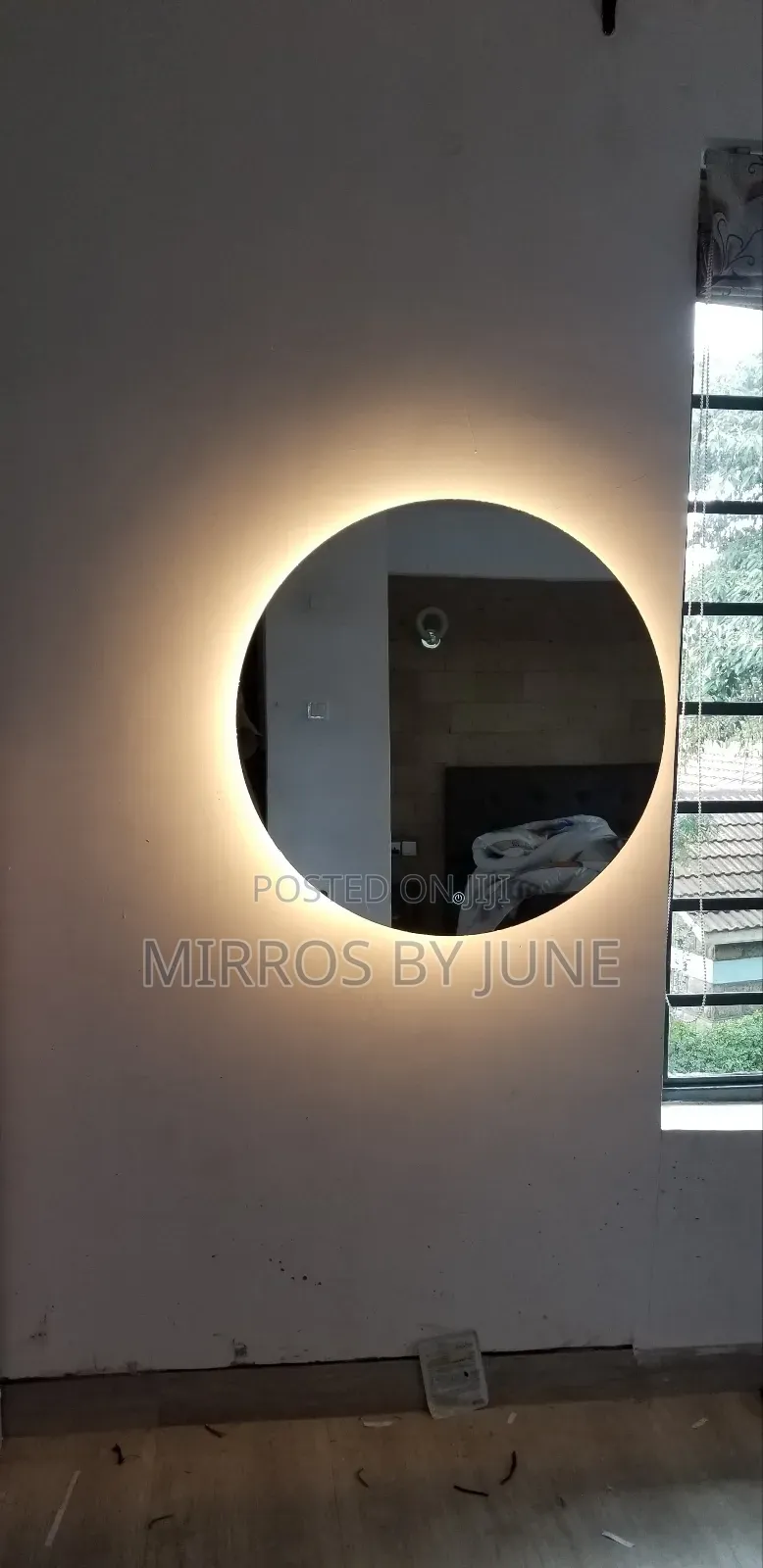 Round Mirror With Led Light