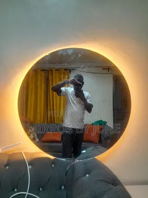 Round Mirror