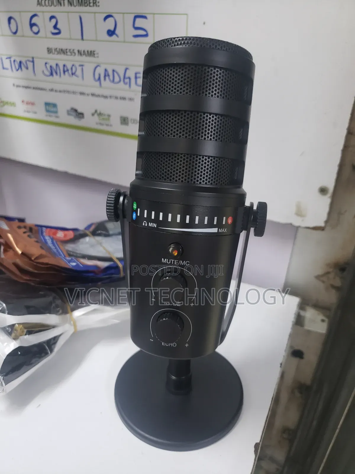 3 Pin XLR Podcast Desktop Microphone