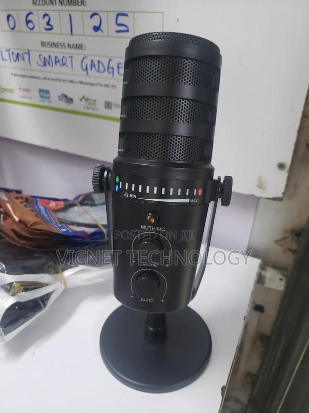 3 Pin XLR Podcast Desktop Microphone