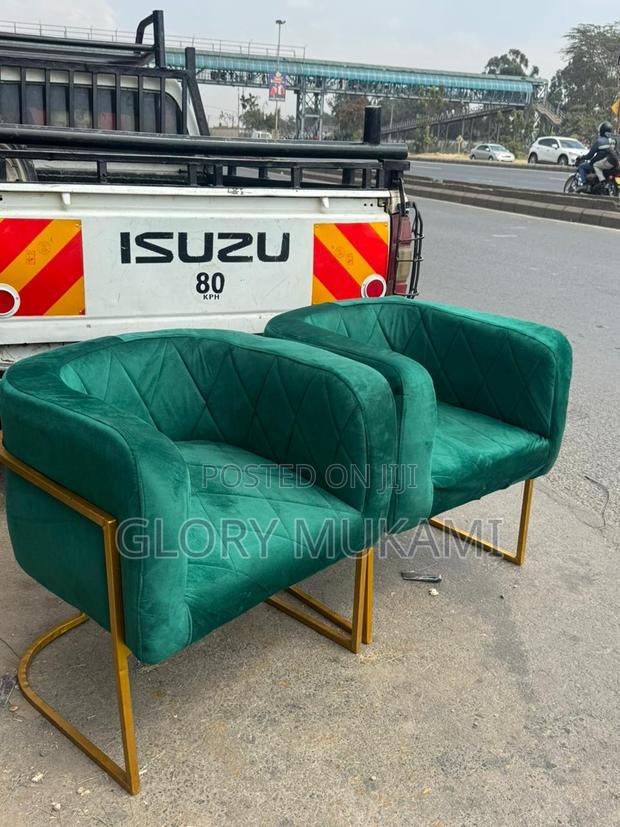 Green Styling Manicure Chairs