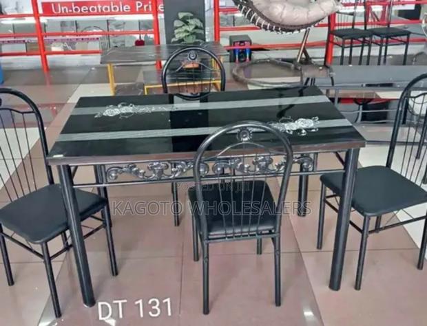 4 Sitter Dining Table Set /Black Design/Comfy *Dy-3t*