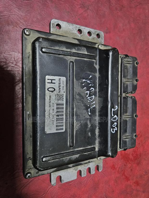 Engine Control Unit Xtrail 2003