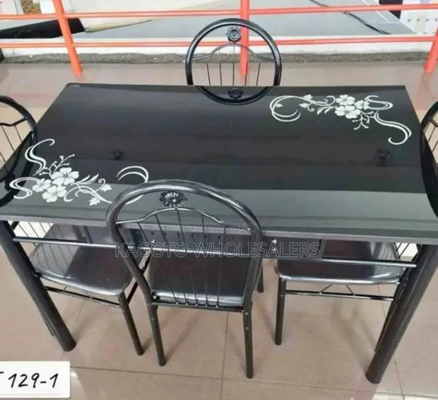 4 Sitter Dining Table /Black Design/Comfy *Dy-3t* - main view