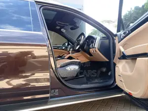 Porsche Cayenne 2016 Brown