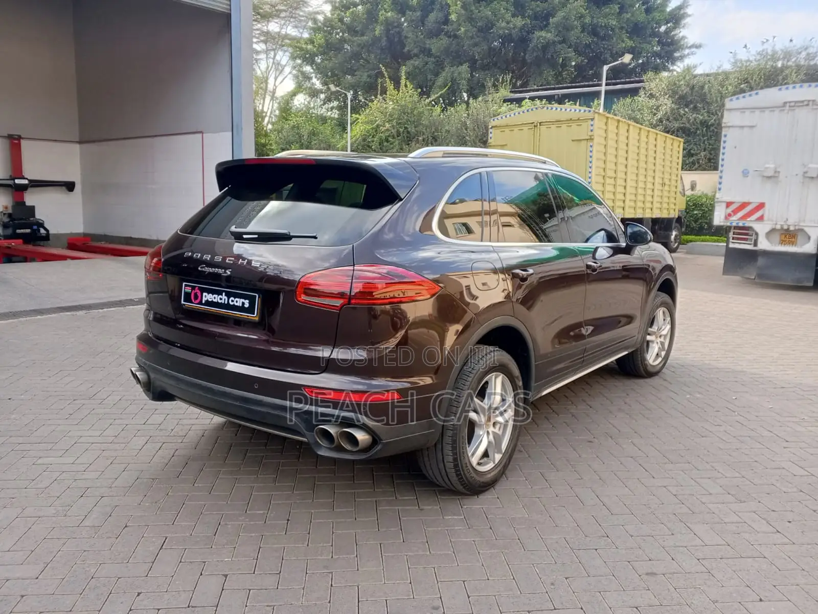 Porsche Cayenne 2016 Brown