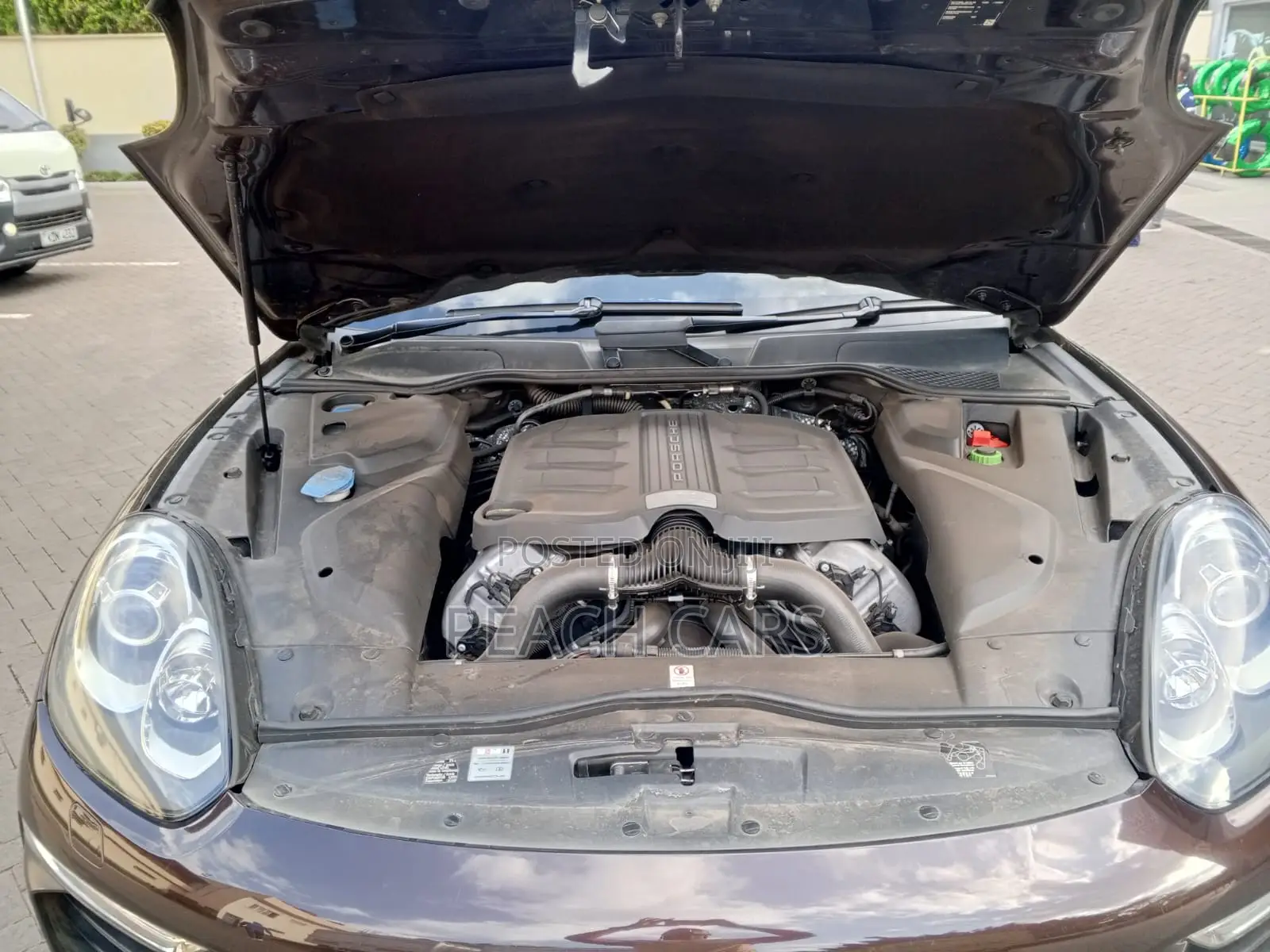 Porsche Cayenne 2016 Brown