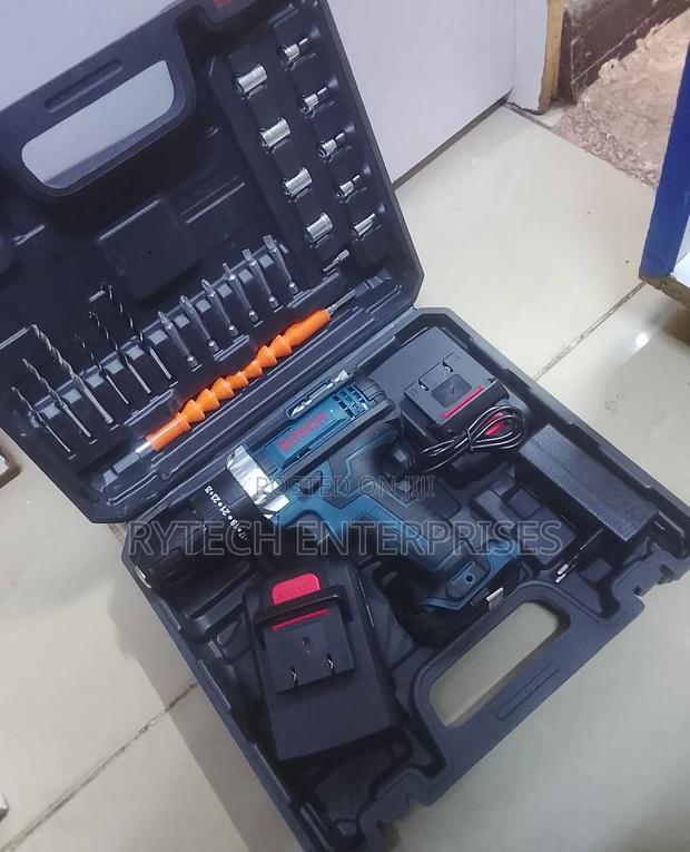 Cordless Drill Set/Bosch Cordless Drill