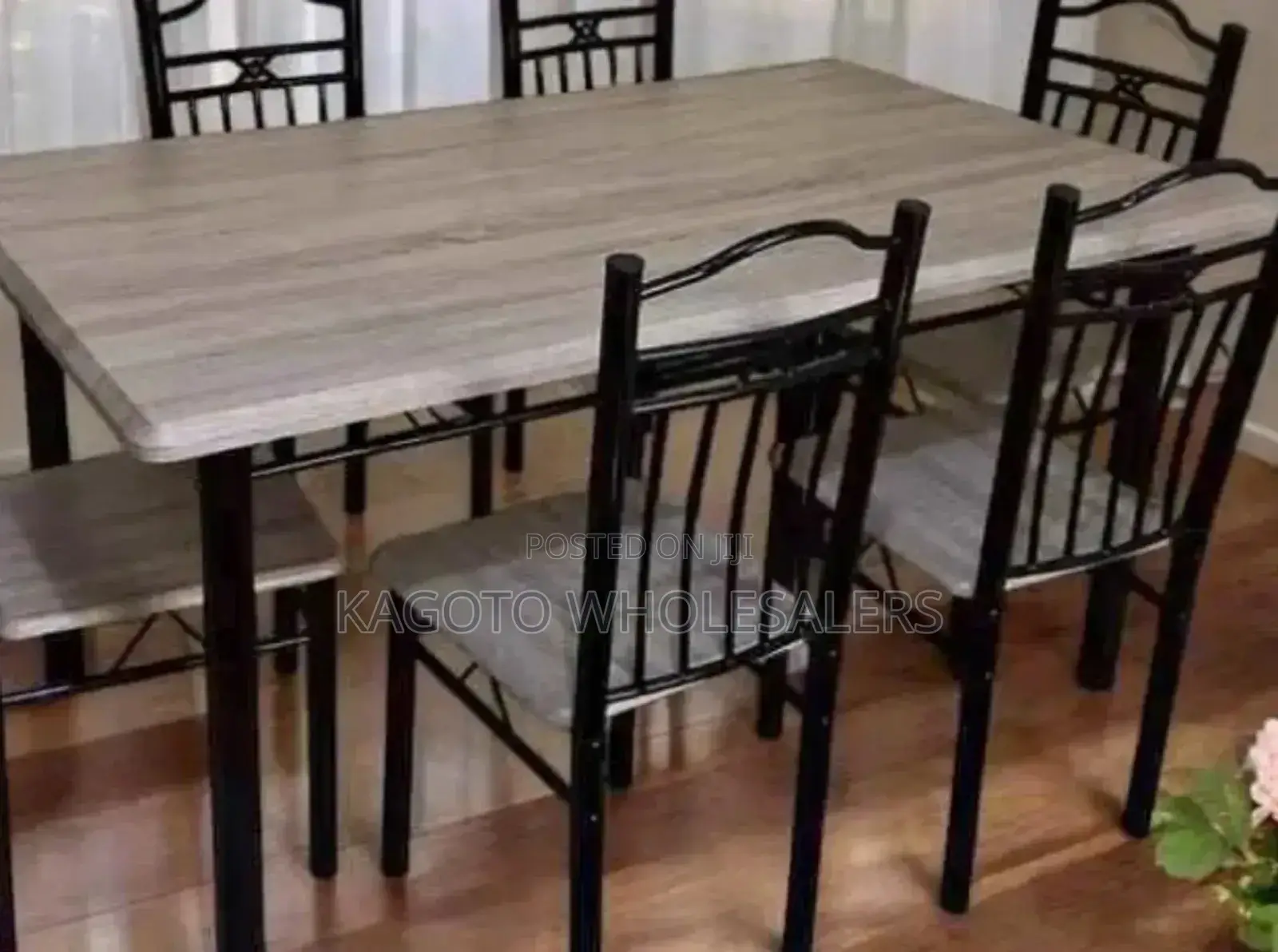 Wooden Design 6 Sitter Dining Table /Executive *Dt*