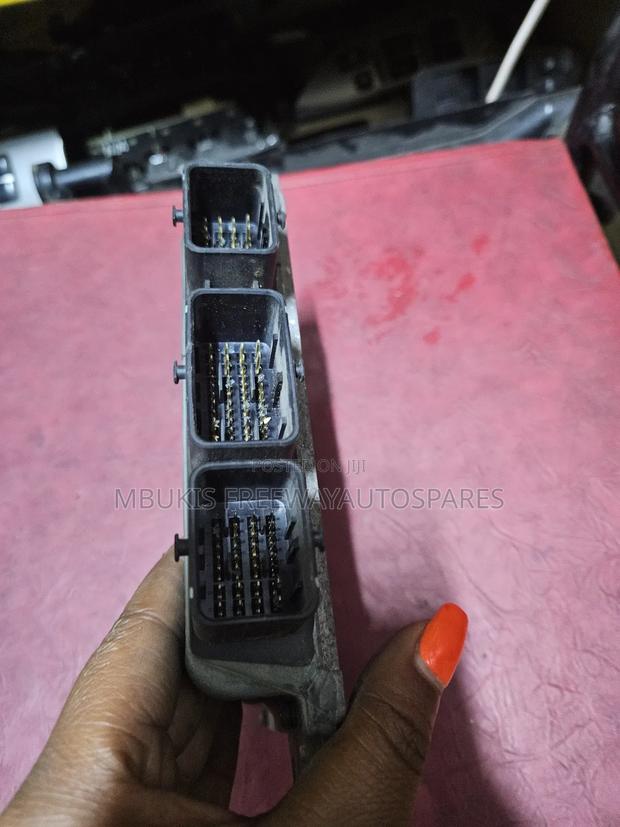 Engine Control Unit Nissan Note - thumbnail 3