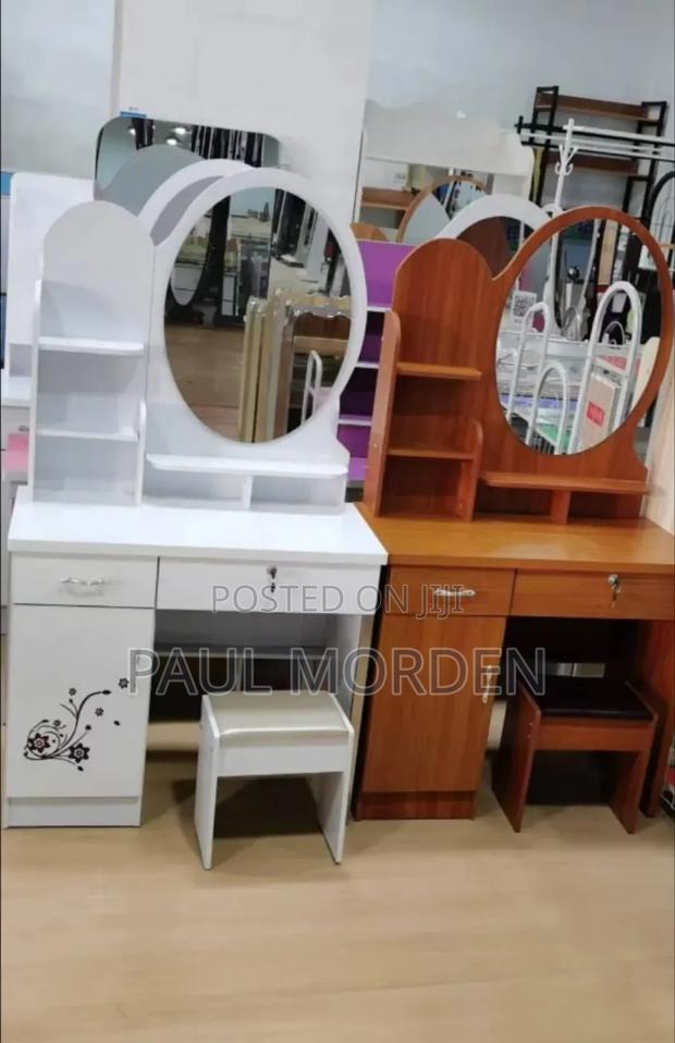 Vanity Dressers With Stool Stand (White)