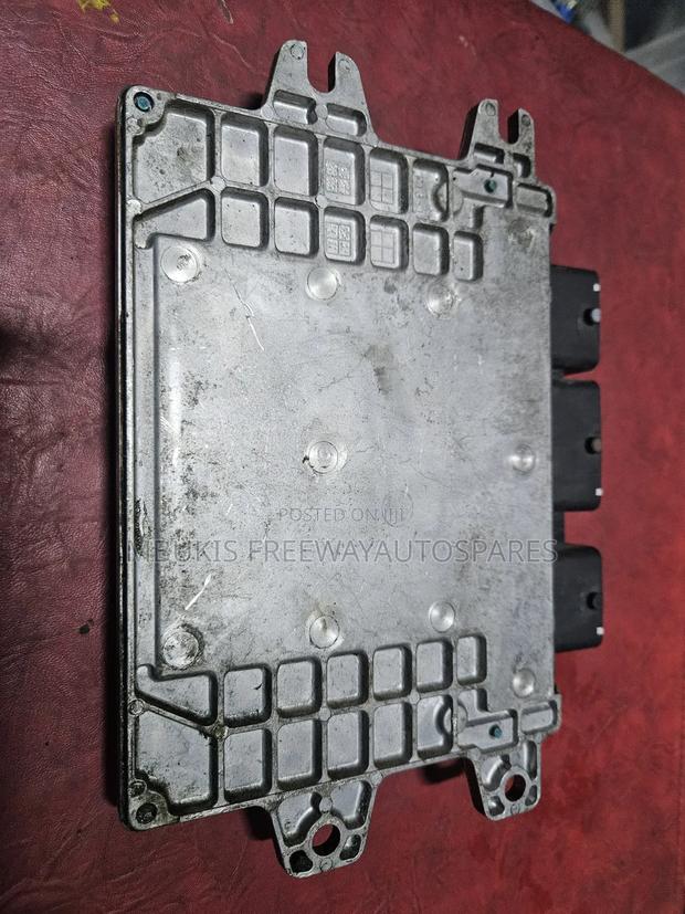 Engine Control Unit Nissan Wingroad 2009 - thumbnail 2