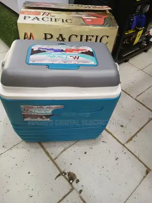 Highly Available 32l Pacific Ice Cooler Box