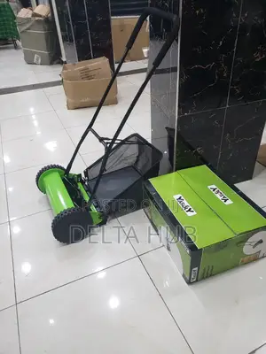 Simple

Manual Lawn Mower