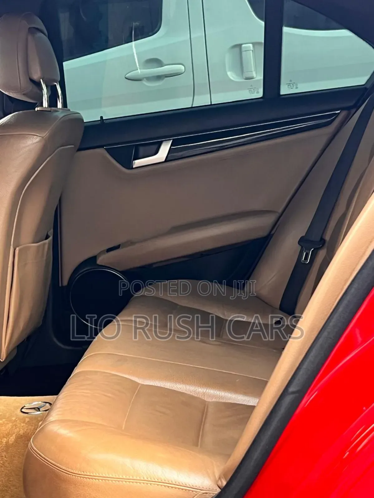 Mercedes-Benz C200 2011 Red