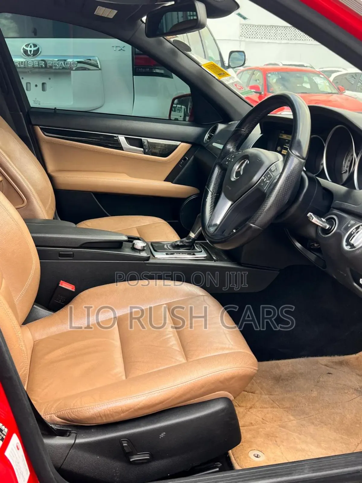 Mercedes-Benz C200 2011 Red