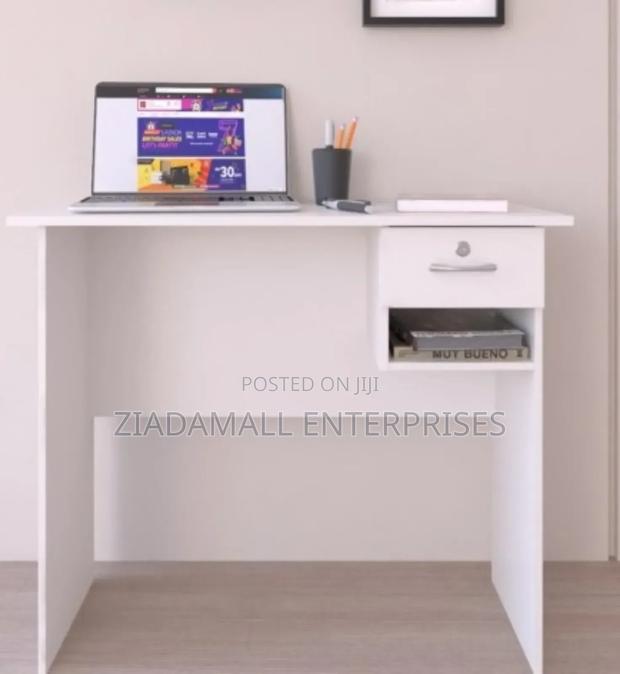 Aneto Compact Office Desk With Side Shelves – White – 0.9m