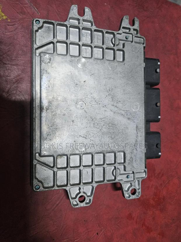 Engine Control Unit Wingroad Y11 - thumbnail 2