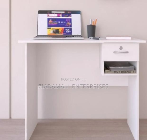 Aneto Floating Shelf Office Desk – White – 0.9m