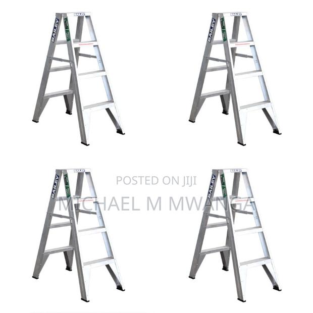 Lightweight 4-Step Aluminum Ladder