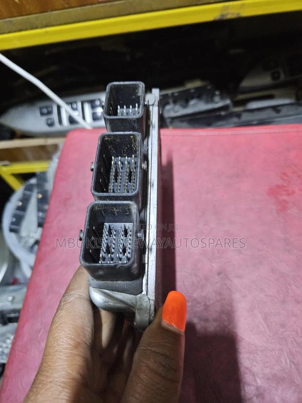 Engine Control Unit Nissan Note - thumbnail 3
