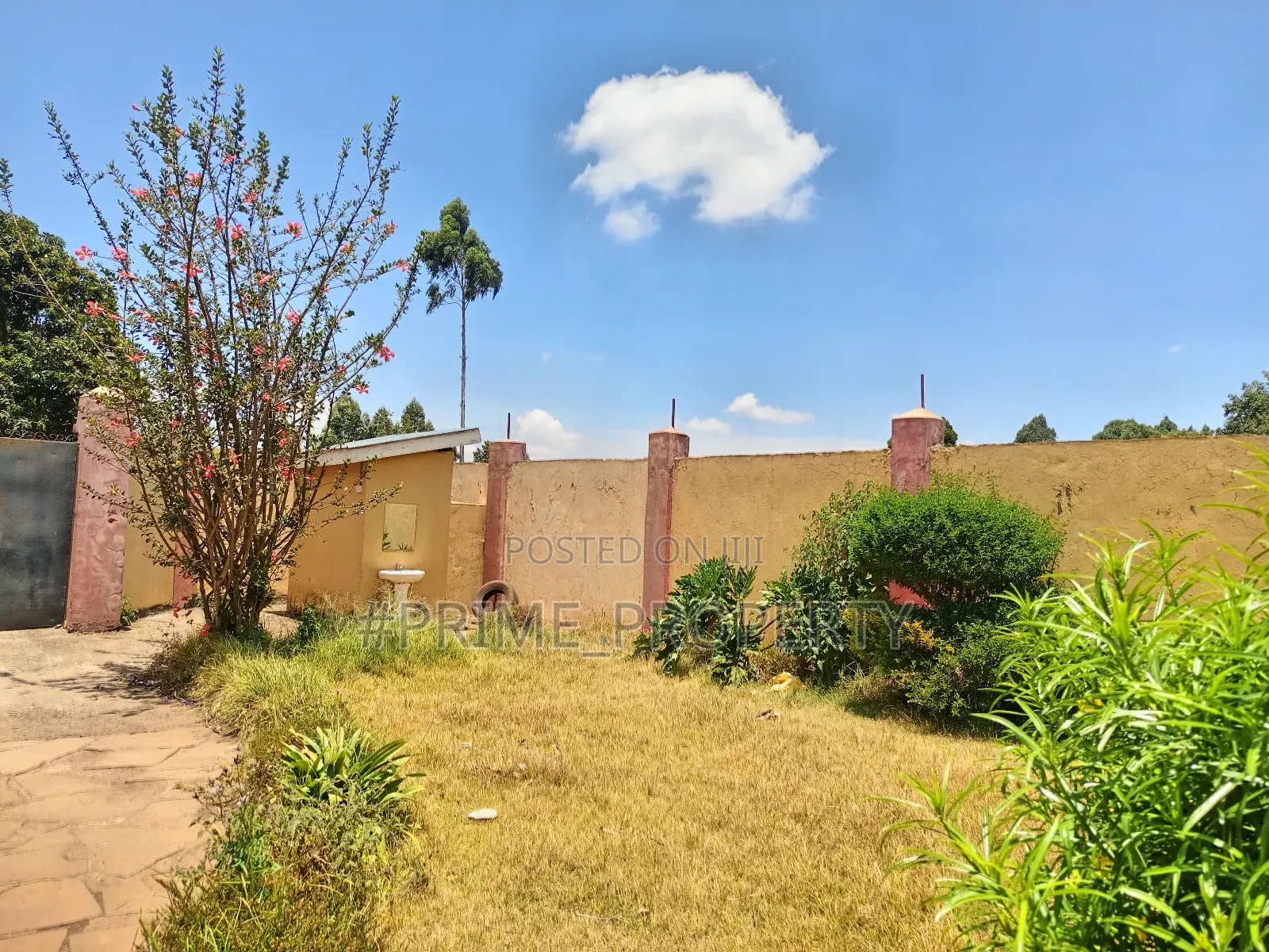 5bdrm Mansion in Kerwa, Zambezi/Sigona for sale