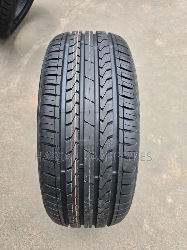 225/55r17 Fortune Tyre - thumbnail 2