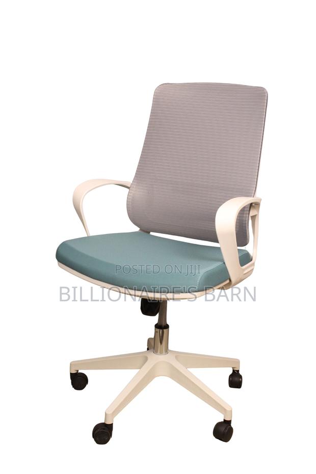Office Chair; Common Black Mesh Office Chair