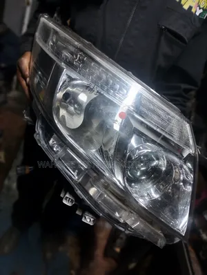 Headlamp Voxy New Model