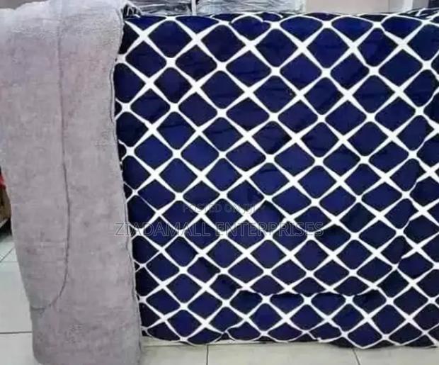 Lightweight Warmth for Peaceful Sleep Single Woolen Duvet
