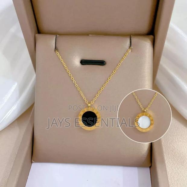 Reversible Stainless Steel Necklace and Earrings Set - thumbnail 3