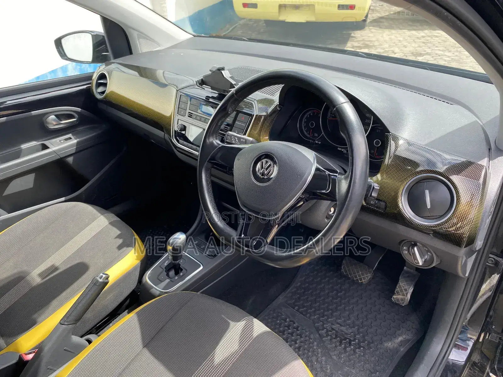 Volkswagen Up 2018 Black