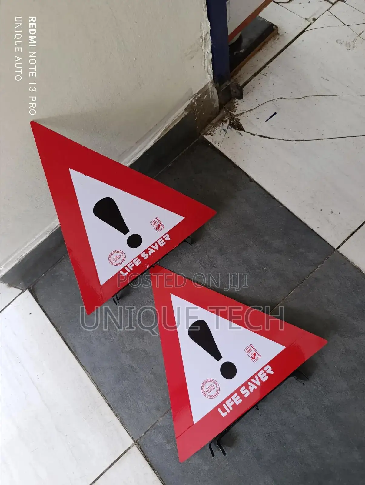 2 Pcs Durable Metallic Warning Triangles /Safety Signs