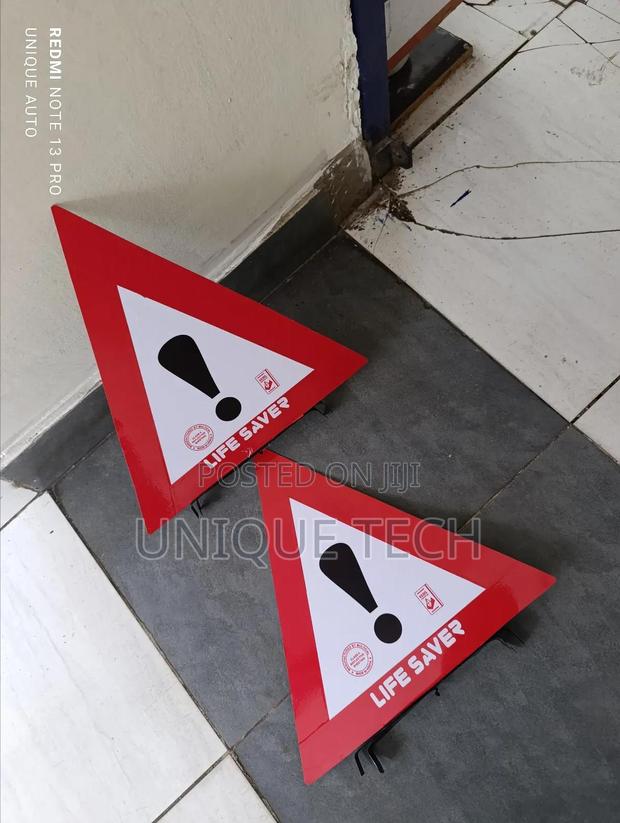 2 Pcs Durable Metallic Warning Triangles /Safety Signs