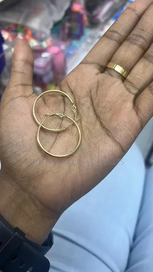Round Medium Sized Looped Earings