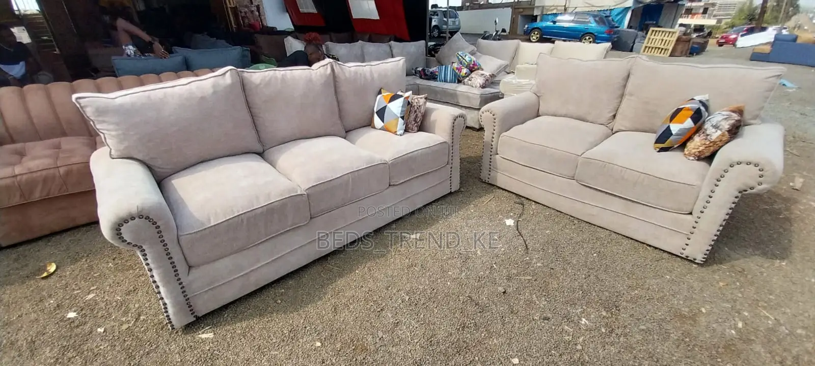 Grand Soft 5 Seater Sofa 3,2 Withthrow Pillows