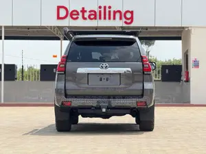 Toyota Land Cruiser Prado 2018 Gray