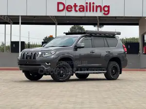 Toyota Land Cruiser Prado 2018 Gray