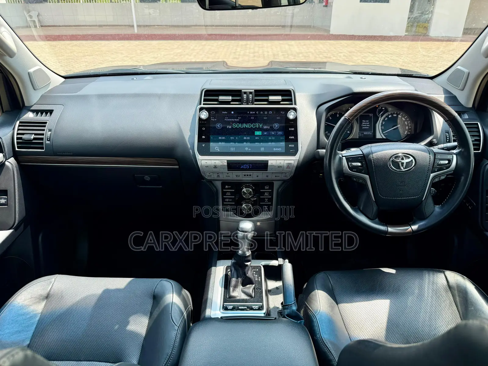 Toyota Land Cruiser Prado 2018 Gray