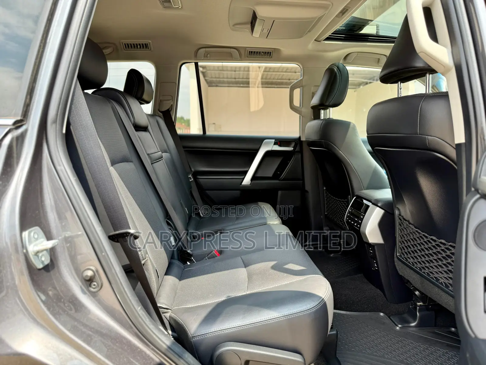 Toyota Land Cruiser Prado 2018 Gray
