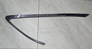 Harrier Rx 330 Rear Window Trim (Triangle/Nike )