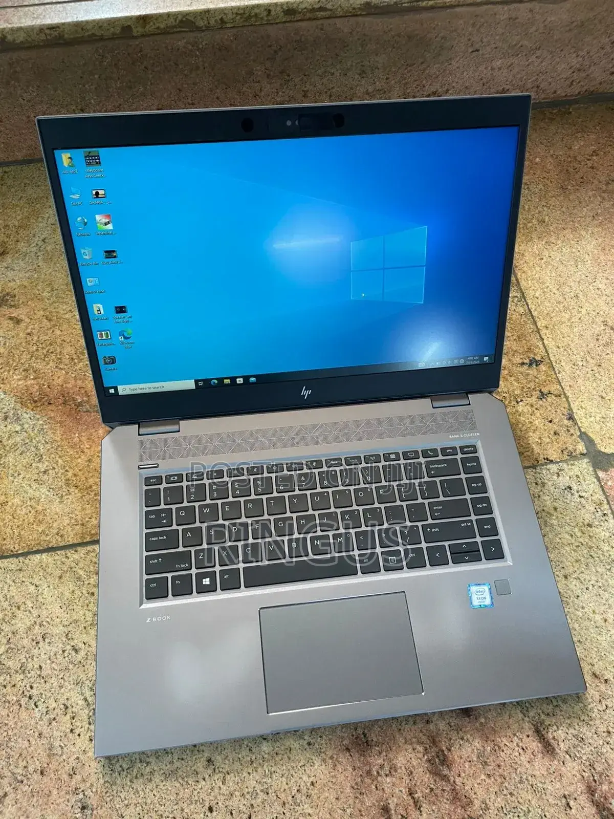 New Laptop HP ZBook 15u G5 32GB Intel Xeon SSD 512GB