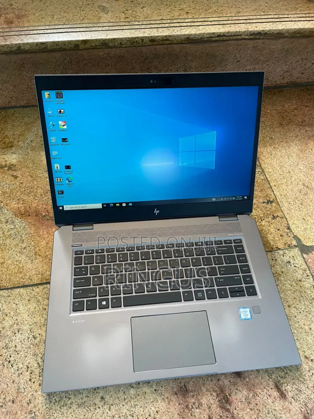 New Laptop HP ZBook 15u G5 32GB Intel Xeon SSD 512GB