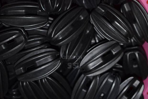 Strainers Insulators For Electric Fence - main view