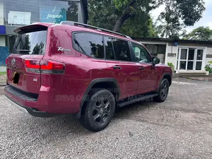 Toyota Land Cruiser 2024 Red