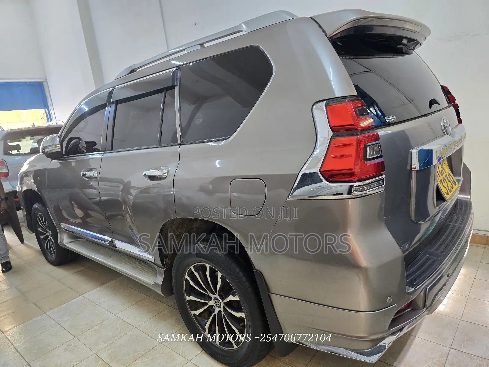 Toyota Land Cruiser Prado 2012 Gray