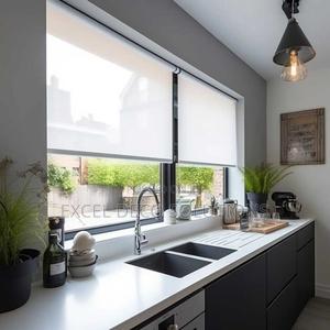 High-Quality Sunscreen Window Blinds - thumbnail 2