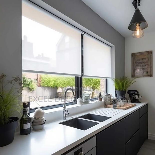 High-Quality Sunscreen Window Blinds - main view