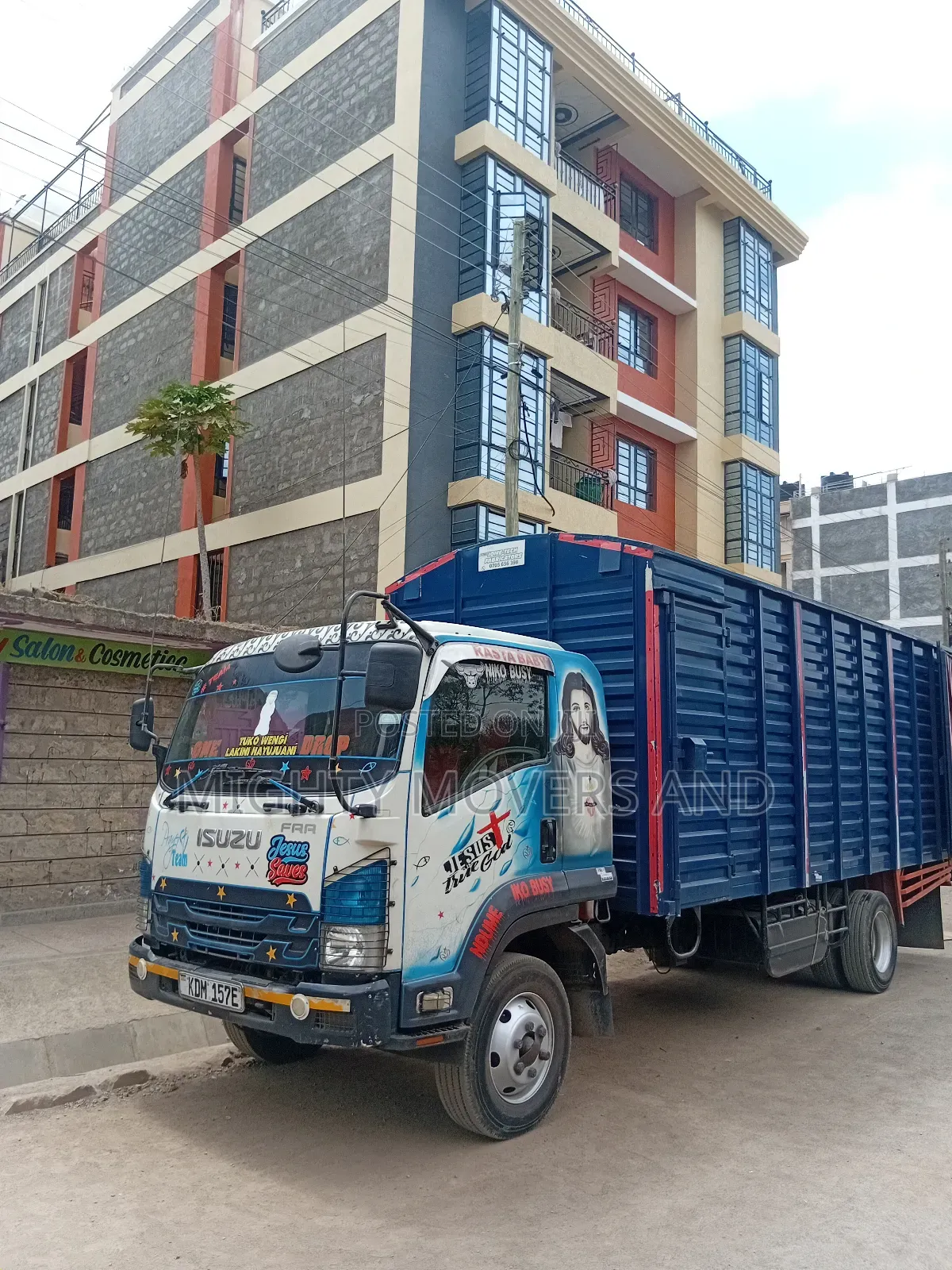 Lorry for Transport and Movers Accessible for Jobs